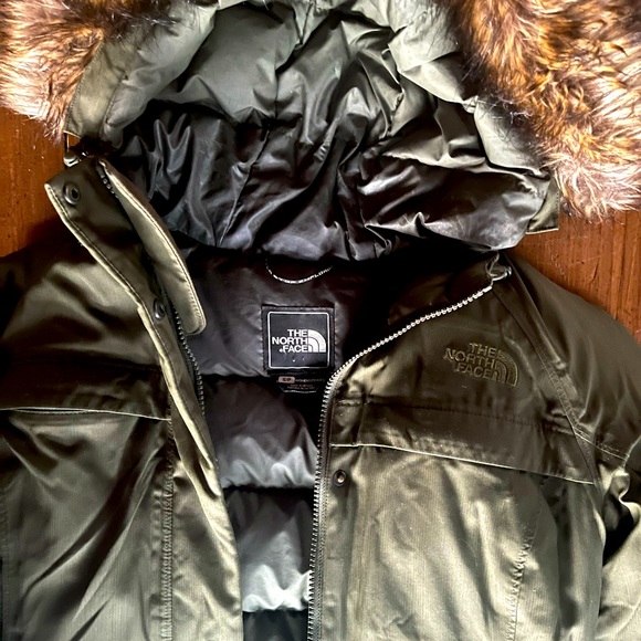 North Face Women’s Down Jacket - Picture 2 of 3
